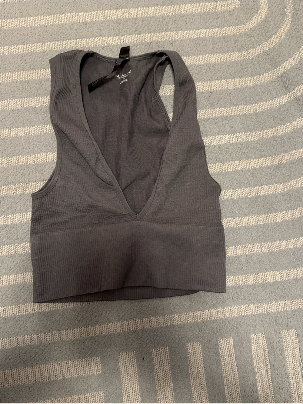 Urban Outfitters V Ribbed Cropped Tank - Charcoal